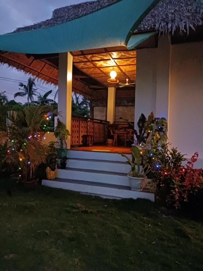 Weeroona Huts Homestay Pacifico San Isidro  Exterior photo