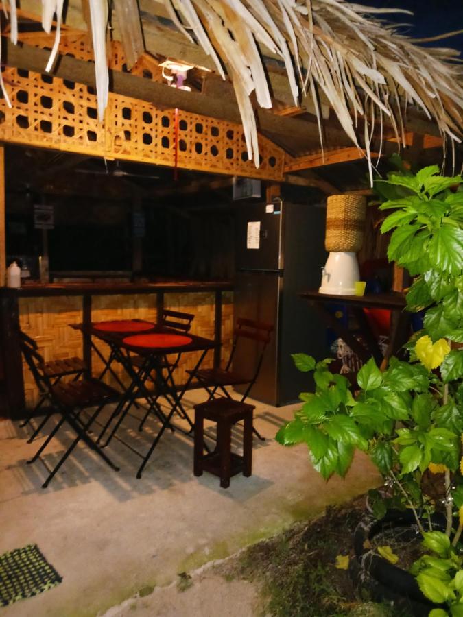 Weeroona Huts Homestay Pacifico San Isidro  Exterior photo